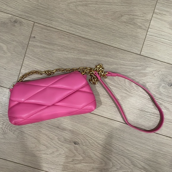 Mango pink quilted chain bag . Cross body .NWOT - Picture 2 of 3